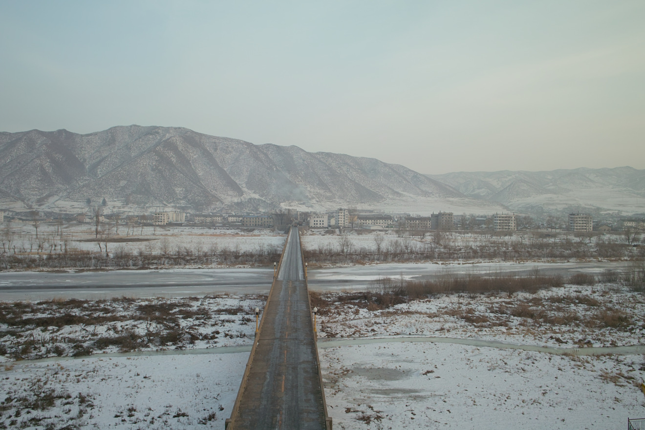 图们江与边境城市风景